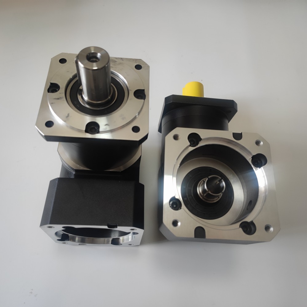 Precisie L-vormige rechte hoek - Geared Motor recensie en prijs